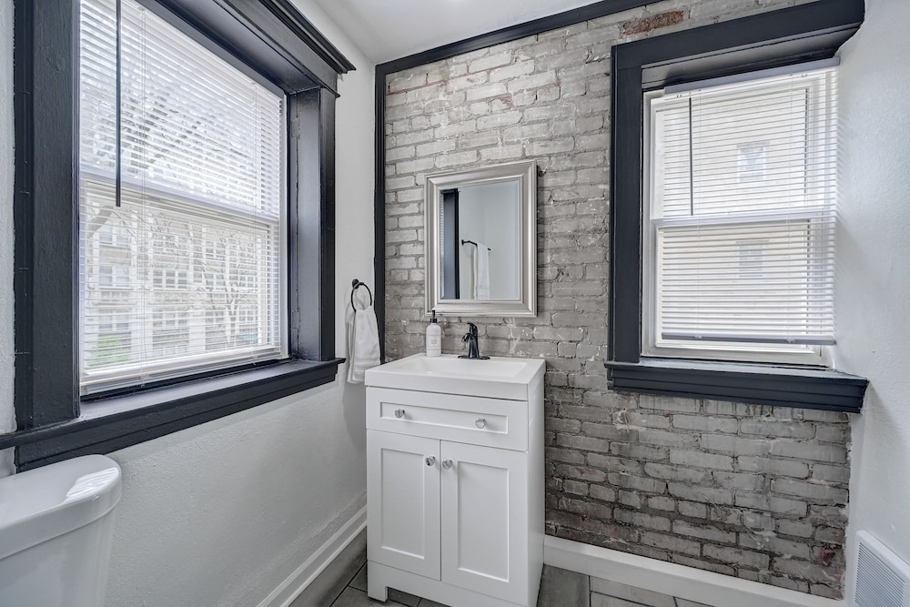 ROVE LIVING/KB - Prospect