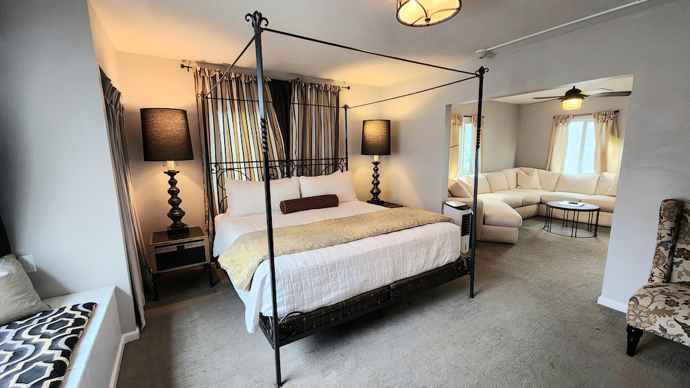 The Sky View Inn