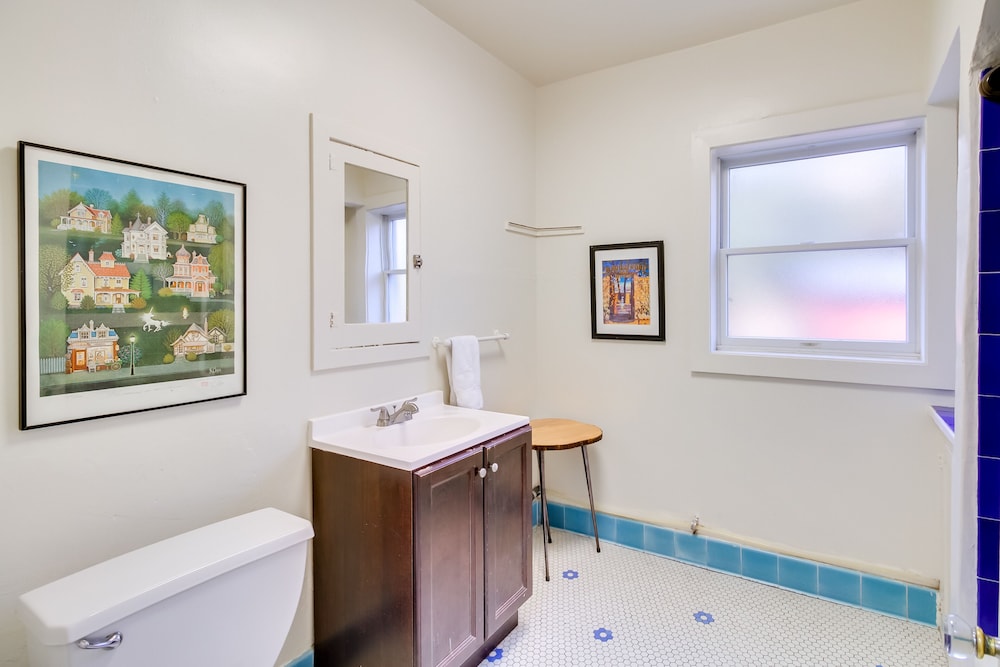 Albuquerque Vacations - Silver Hill Apartment Near UNM Campus! - Property Image 15