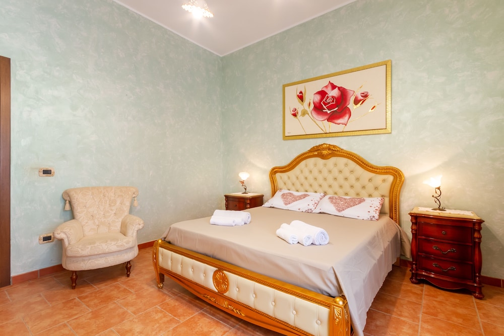 Relax in Style in Porto Cesareo's Hidden Gem view 3