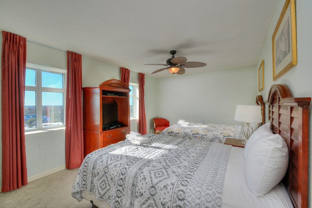 Grand Atlantic by Elliott Beach Rentals