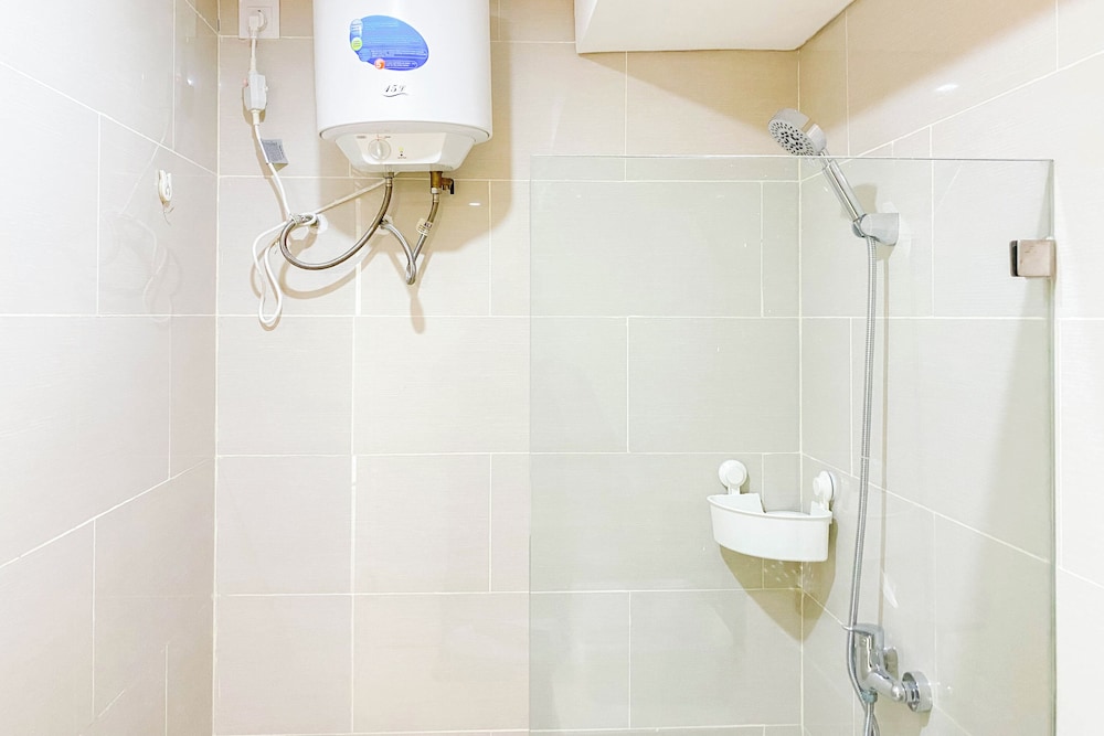 Good And Cozy Stay Studio Daan Mogot City Apartment