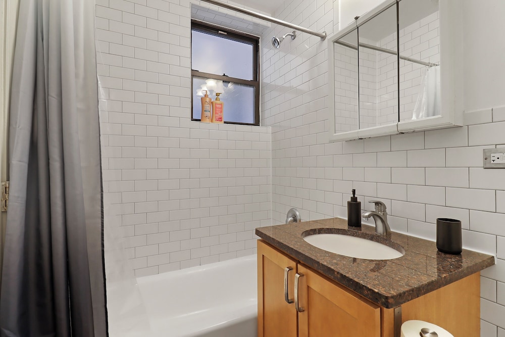 Ideal 4BR Unit - Maryland 2