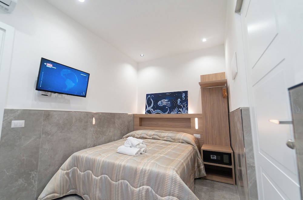 GREROS H. ROOMS NAPOLI CENTRO by ClaPa Group Dislocated Hospitality