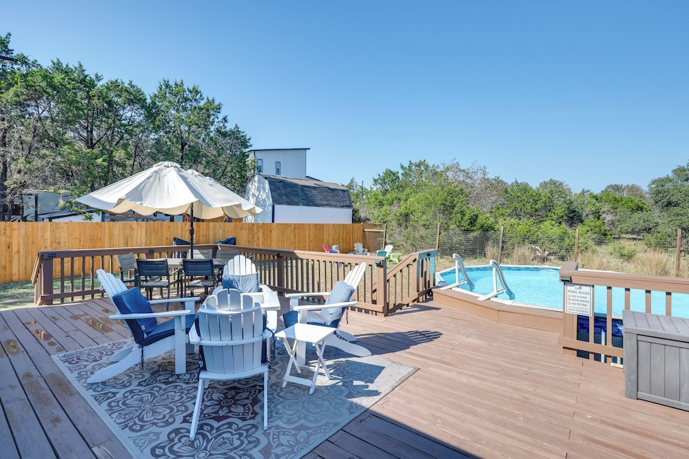 Peaceful Canyon Lake Retreat at Casa del Lago!