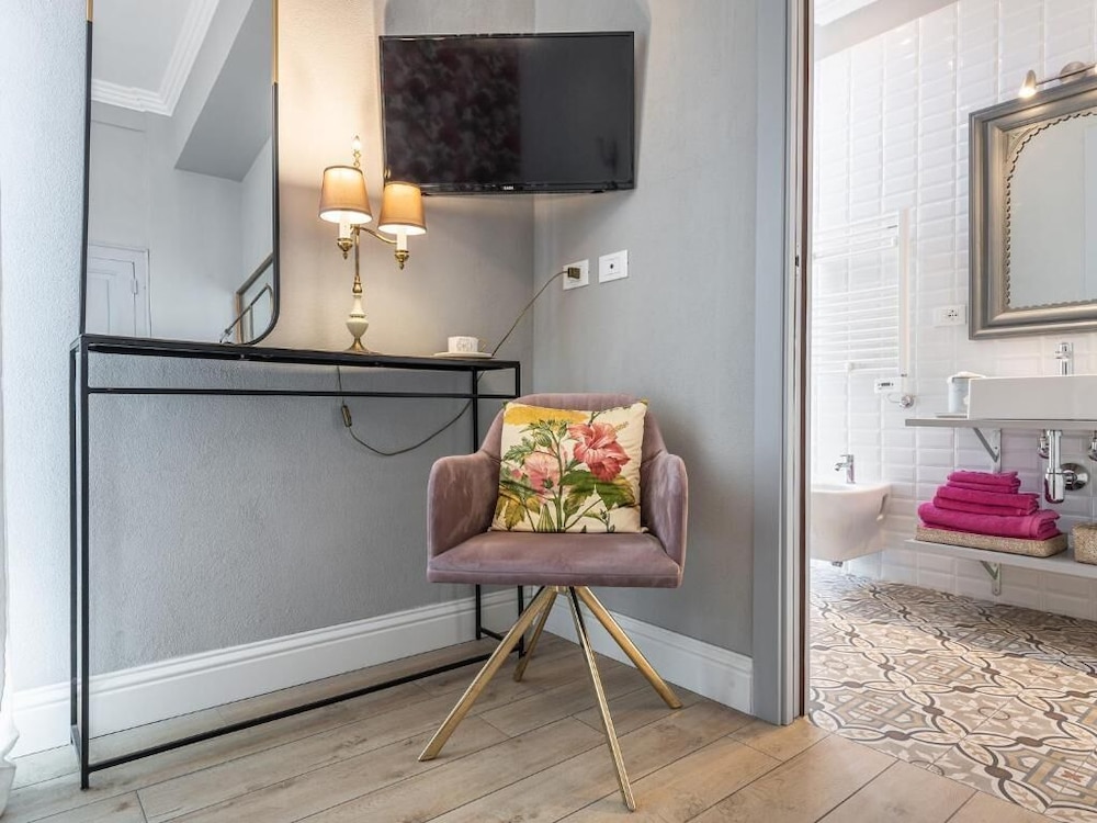 GUESTHOUSE 73