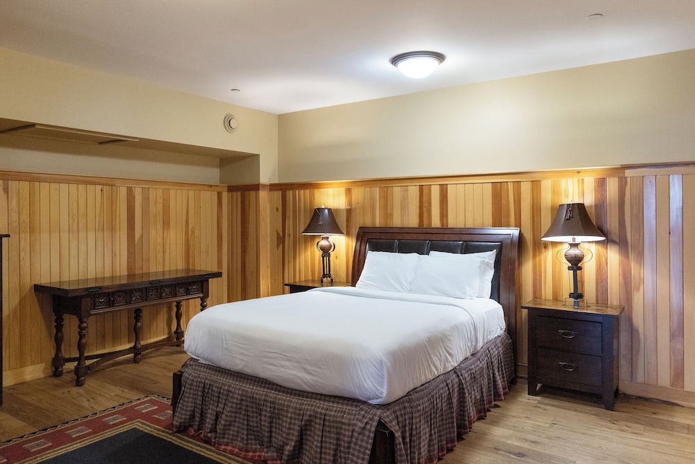 The Mountain Top Inn & Resort