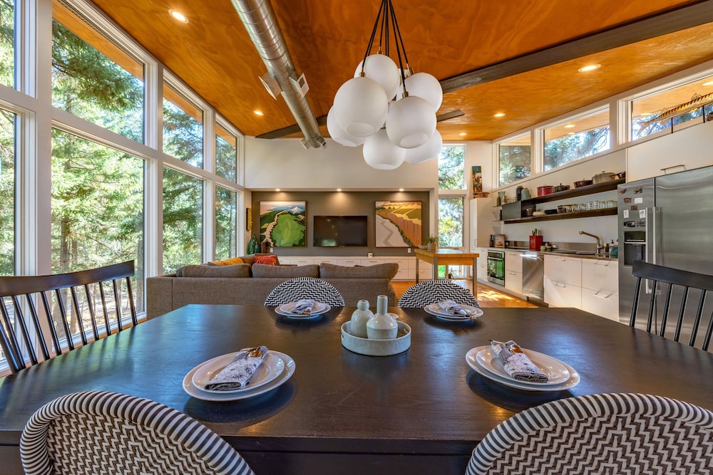 Happenstance Vineyards 2 Bedroom Home
