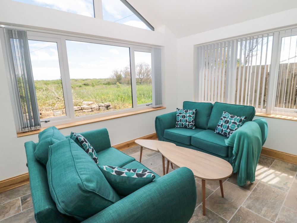 24 Hauxley Links