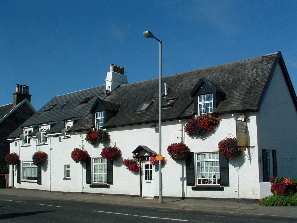 Hotel Kathmore Guest House - Image 1