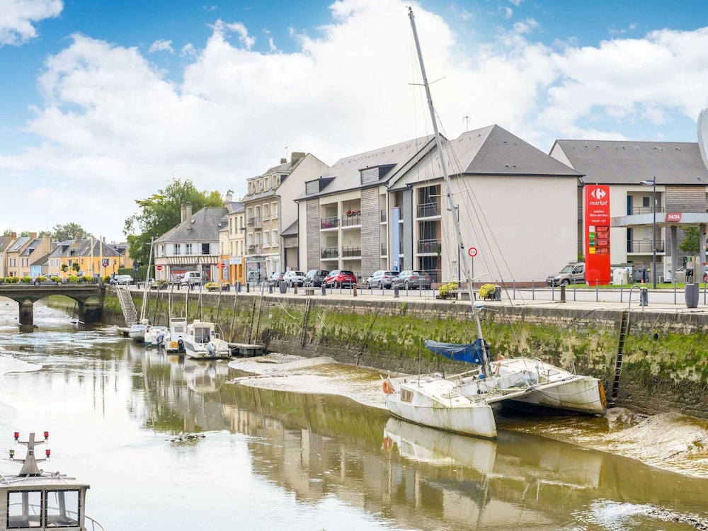 Attractive Apartment in Isigny-sur-mer Near Centre