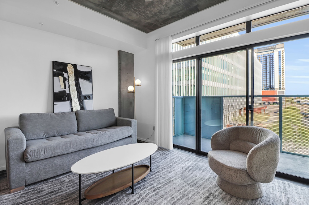 Phoenix Urban Luxury Escape
