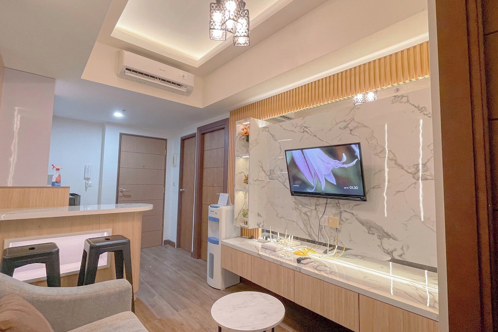 Elegant Designed 2Br Apartment Vida View Makassar