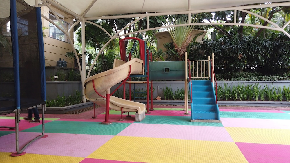 Spacious And Luxury 3Br At Sudirman Tower Condominium Apartment
