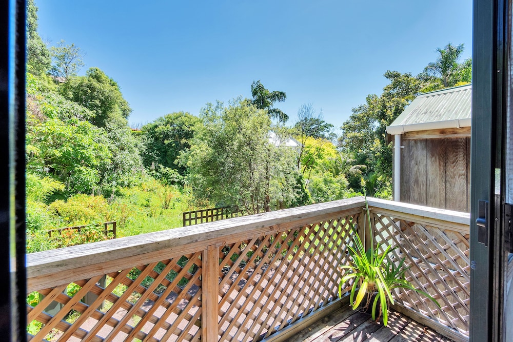 Ponsonby Holiday Home Near The City