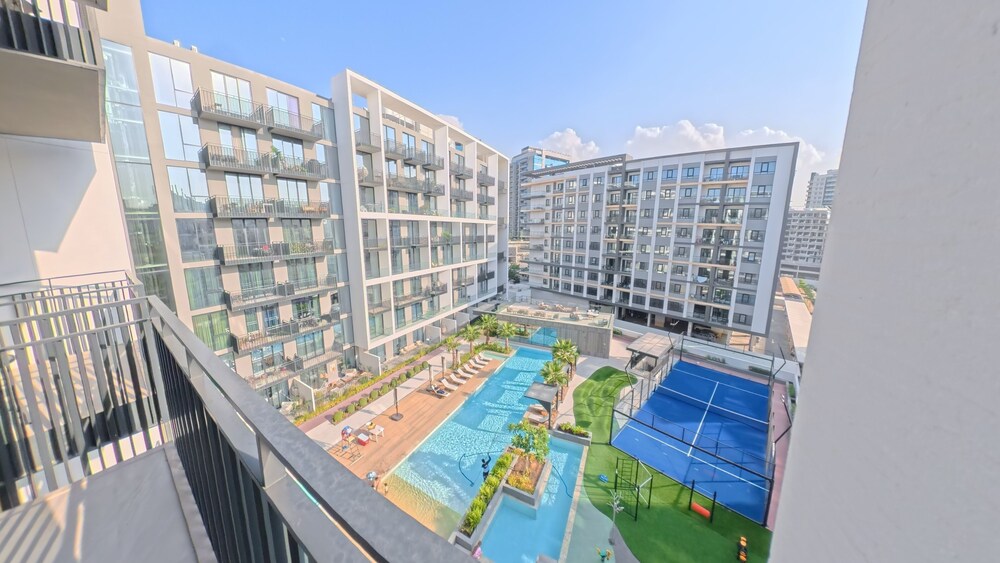 Beverly Boulevard By HMB HOMES