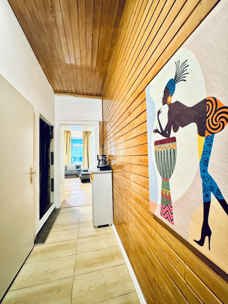 Comfy Studio Apt Near FAC Platz