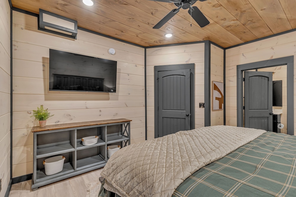 Pigeon Forge Large Cabins