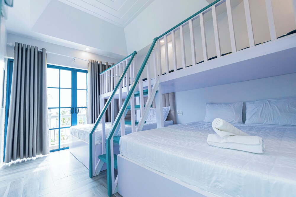 Luxury 3 br La Fleur Villa-Novaworld PT