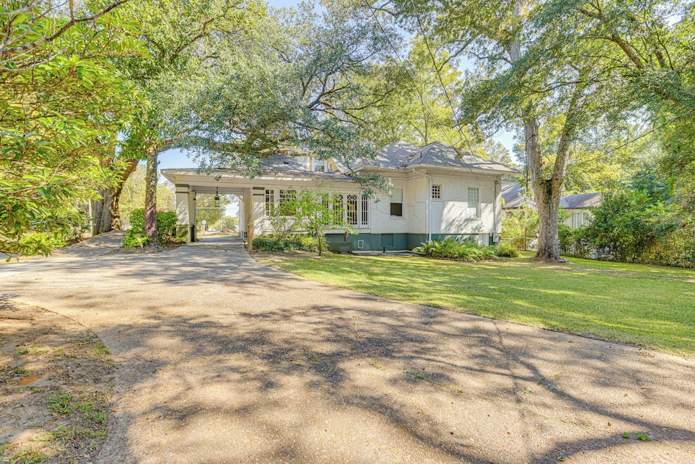 1 Mi to Dtwn Meridian: Historic Home w/ Porch! view 5