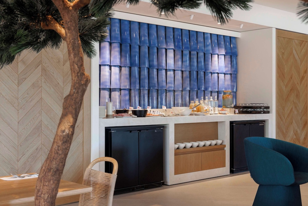 Vitrolles Vacations - Hilton Garden Inn Marseille Provence Airport - Property Image 8