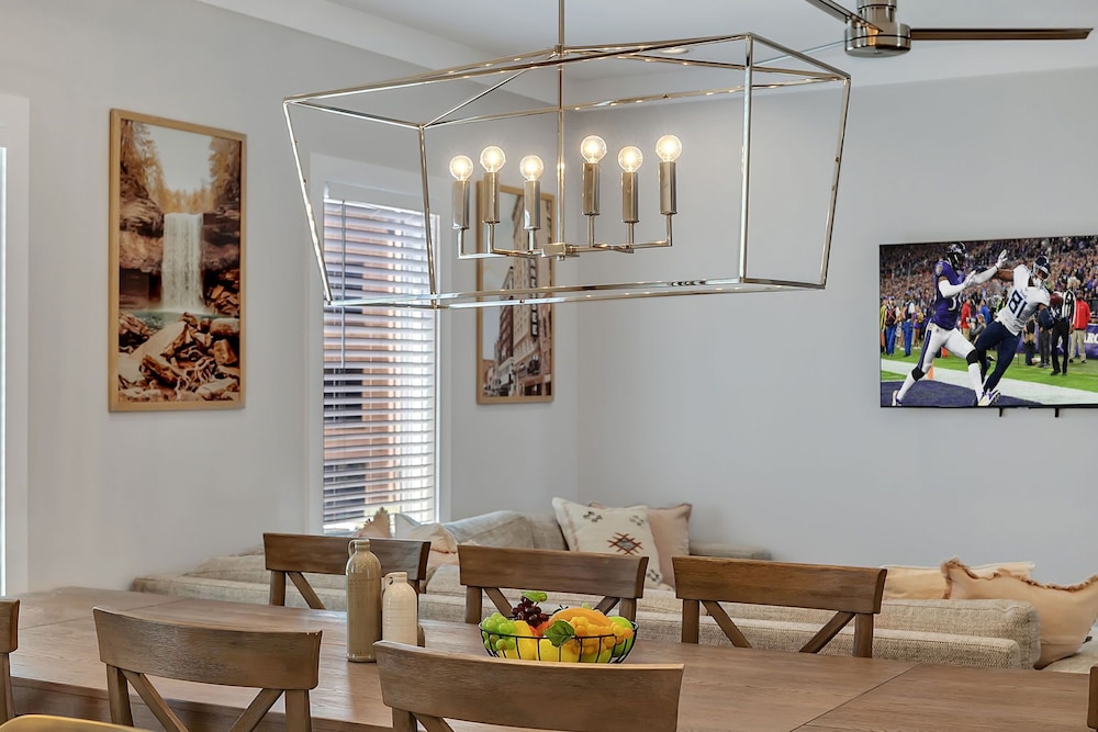 Soprano-private Rooftop-gr8 Walking Location