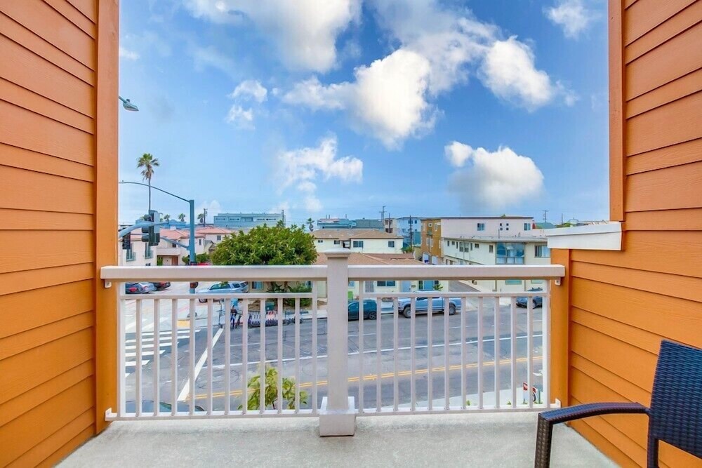 Santa Barbara Loft