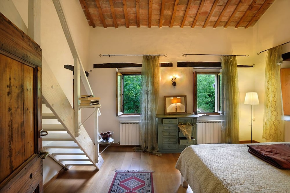 Luce tra i Faggi 8 by Marche Holiday Villas