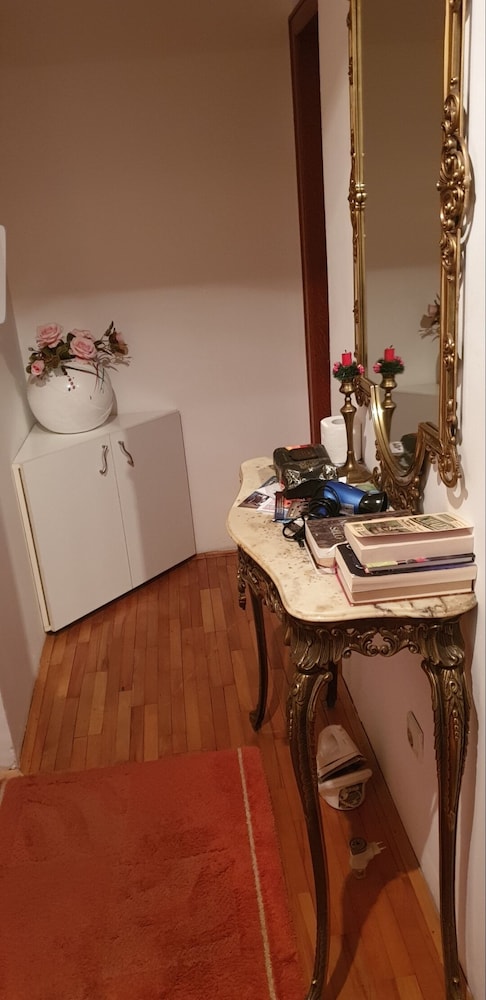 Photo 33