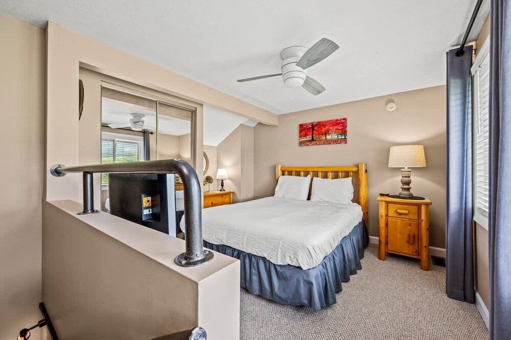 Indoor Pool Mountain Views Hot Tub Sleeps 6
