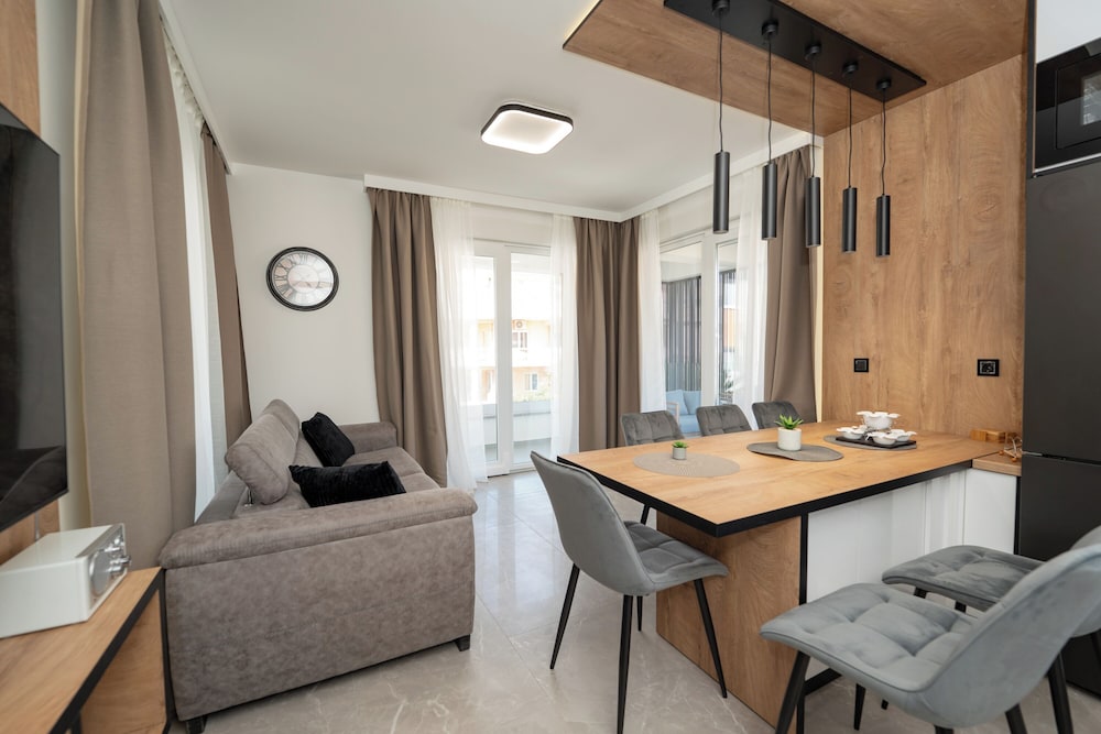 Nova Luxury Residence apartment with private heated pool