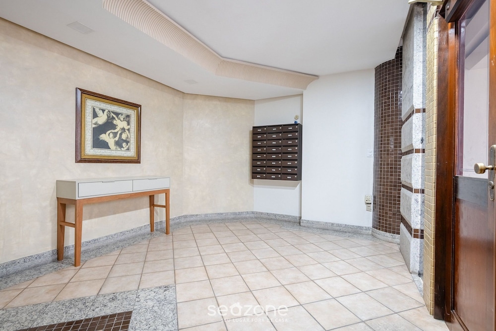 3 Bedroom Apartment 190m From the Beach Epp0602