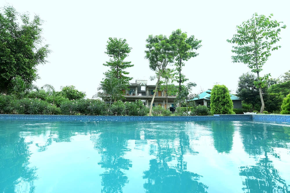 Aranya Resort & Suites By Shivaneel