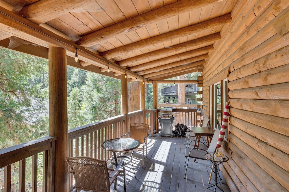 Cabin ~ 1 Mi to Lake Gregory & Hiking!