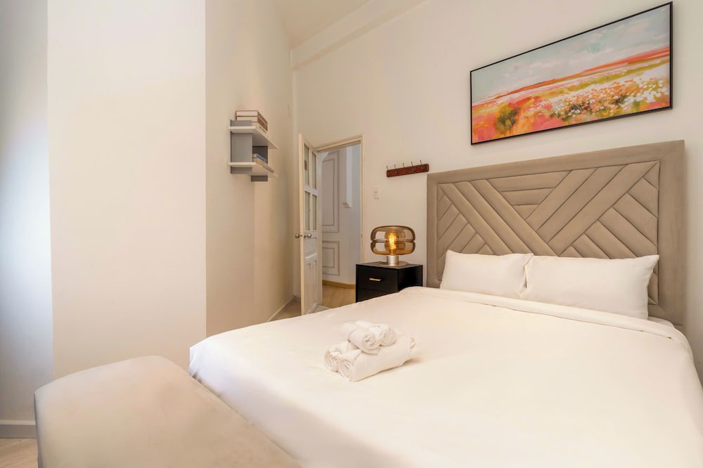 Lux white villa 9 Bedrooms