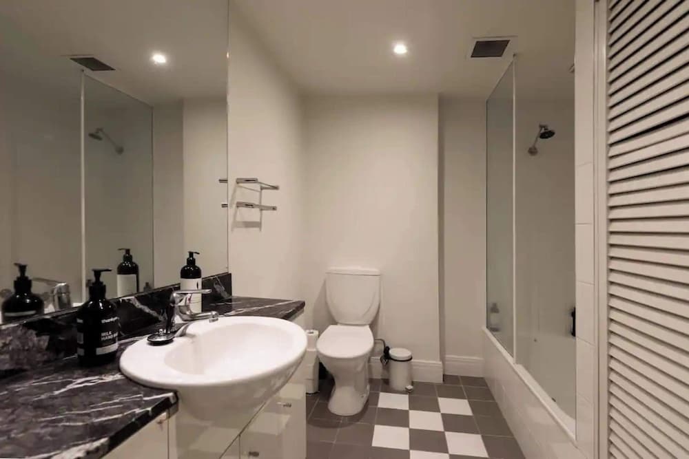 Hotel 1-bed Apartment in Beautiful South Yarra