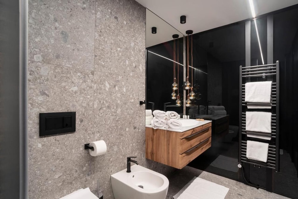 Marina Apartment with Terrace Burin 100