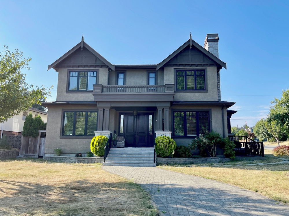 Vancouver Luxury Guest House