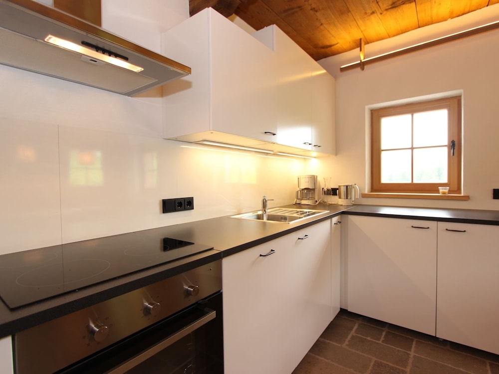 Cozy Chalet in Sankt Johann in Tirol near Ski Area view 2