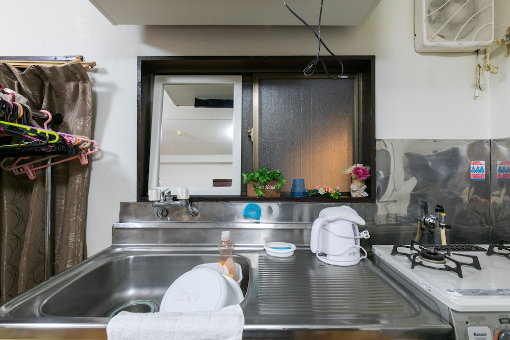 Otsuka Station Apartment Hotel