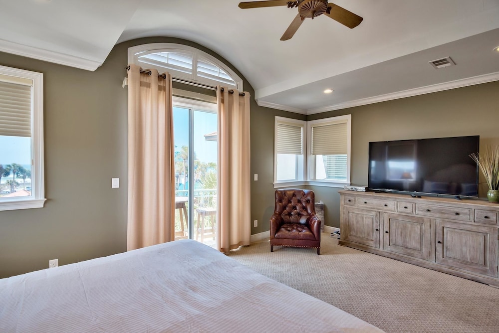 Shore to Please 4 Bedroom Holiday Home by Five Star Properties