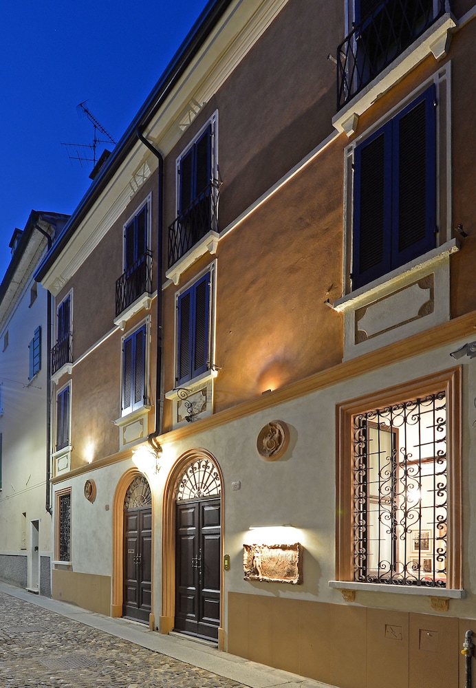 Casa Schirolli