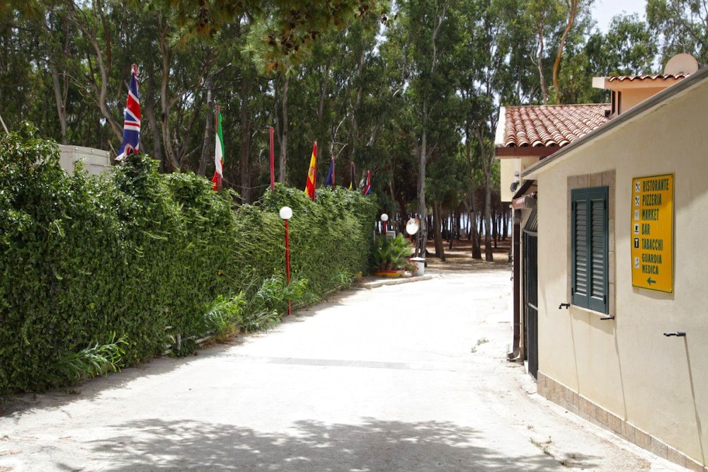 Eraclea Minoa Village