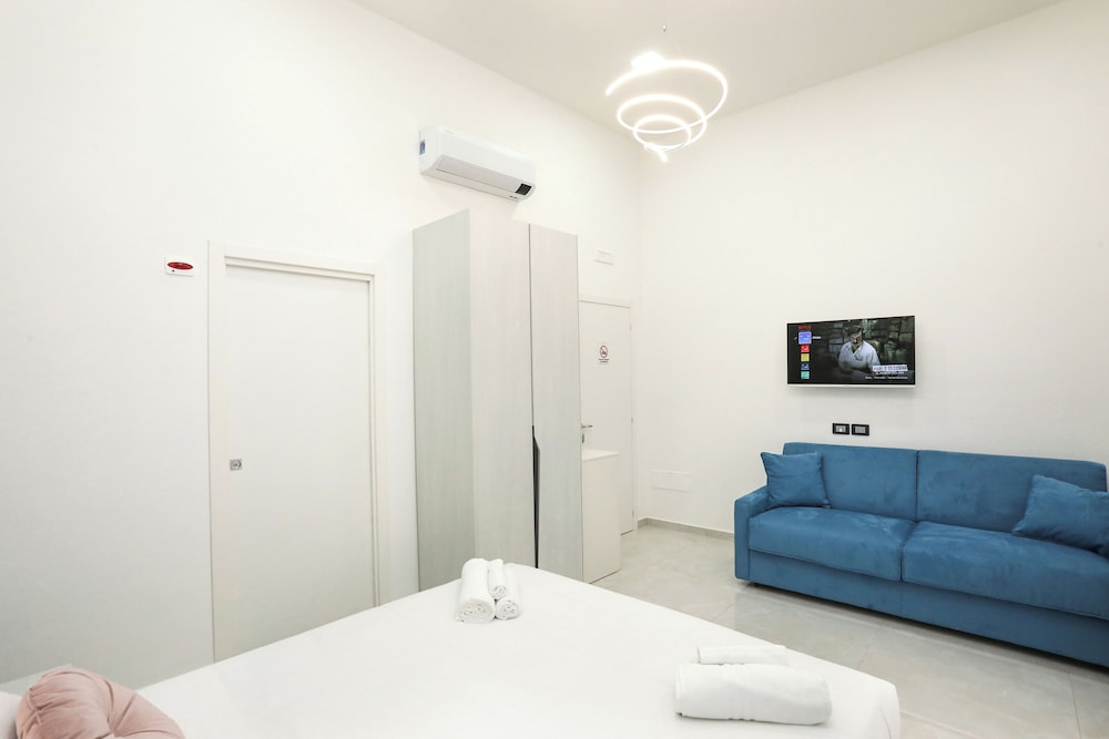 VivimiHome - CharmiNaples