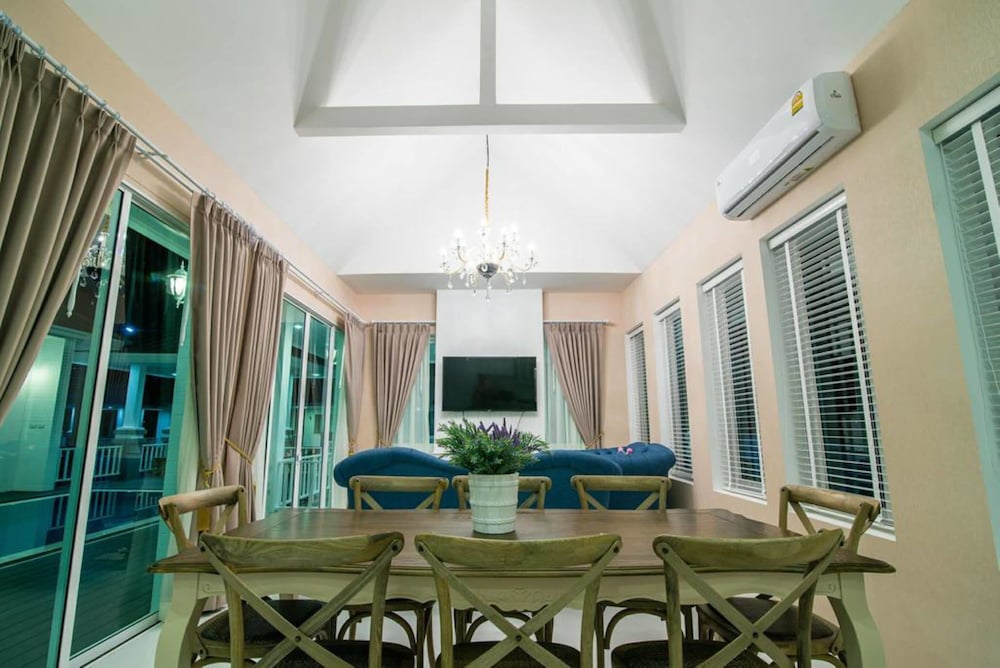 Baan Hua Hin Suk Jung
