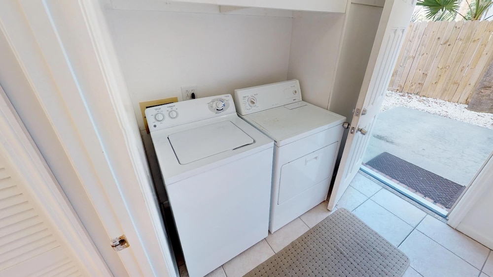 1603 Lovell Avenue Manor by Tybee Vacation Rentals