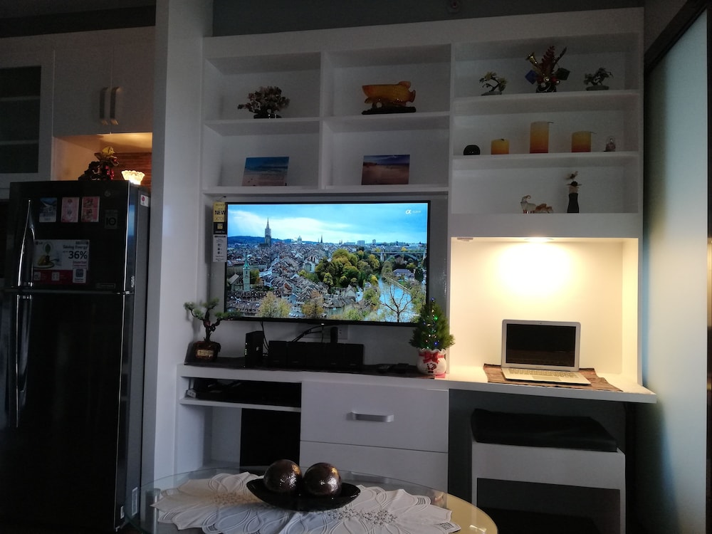 1BR Unit For Rent One Oasis Condominium