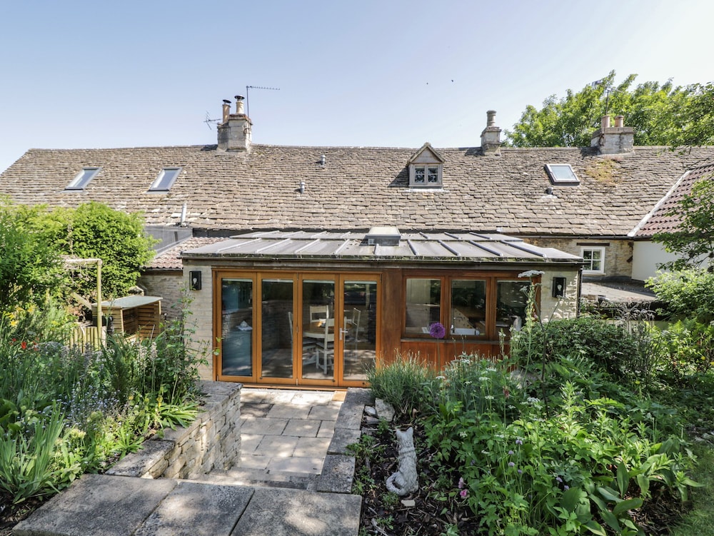 Fox Den Cottage