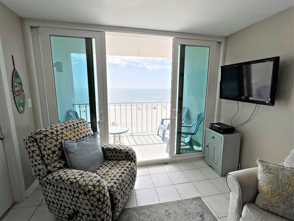 Island Shores