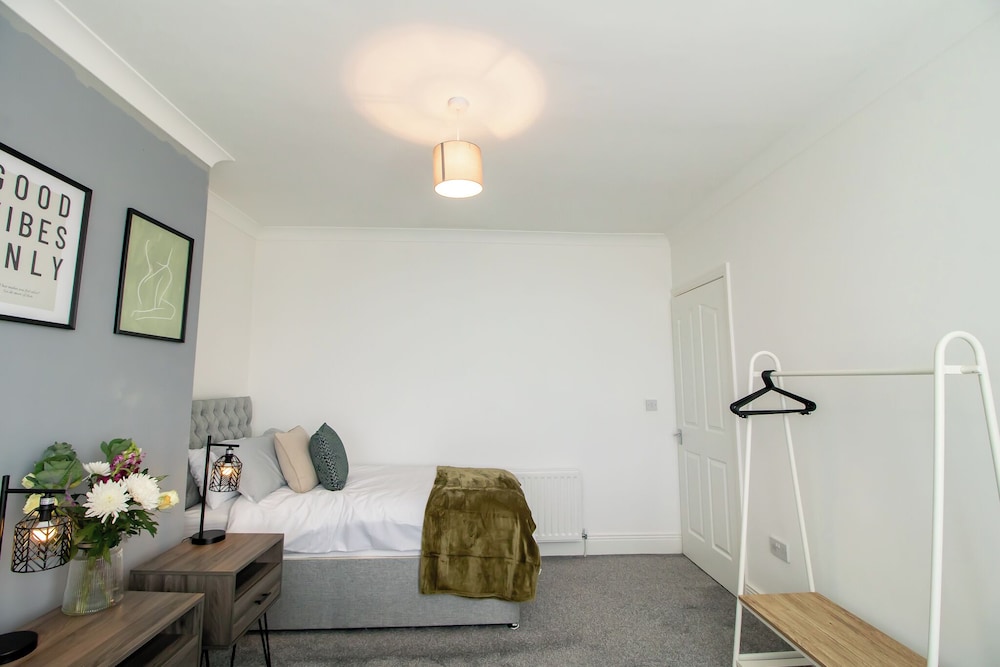 Kingley Court – Ideal for Contractors & Families – 10 mins to Newcastle City Centre